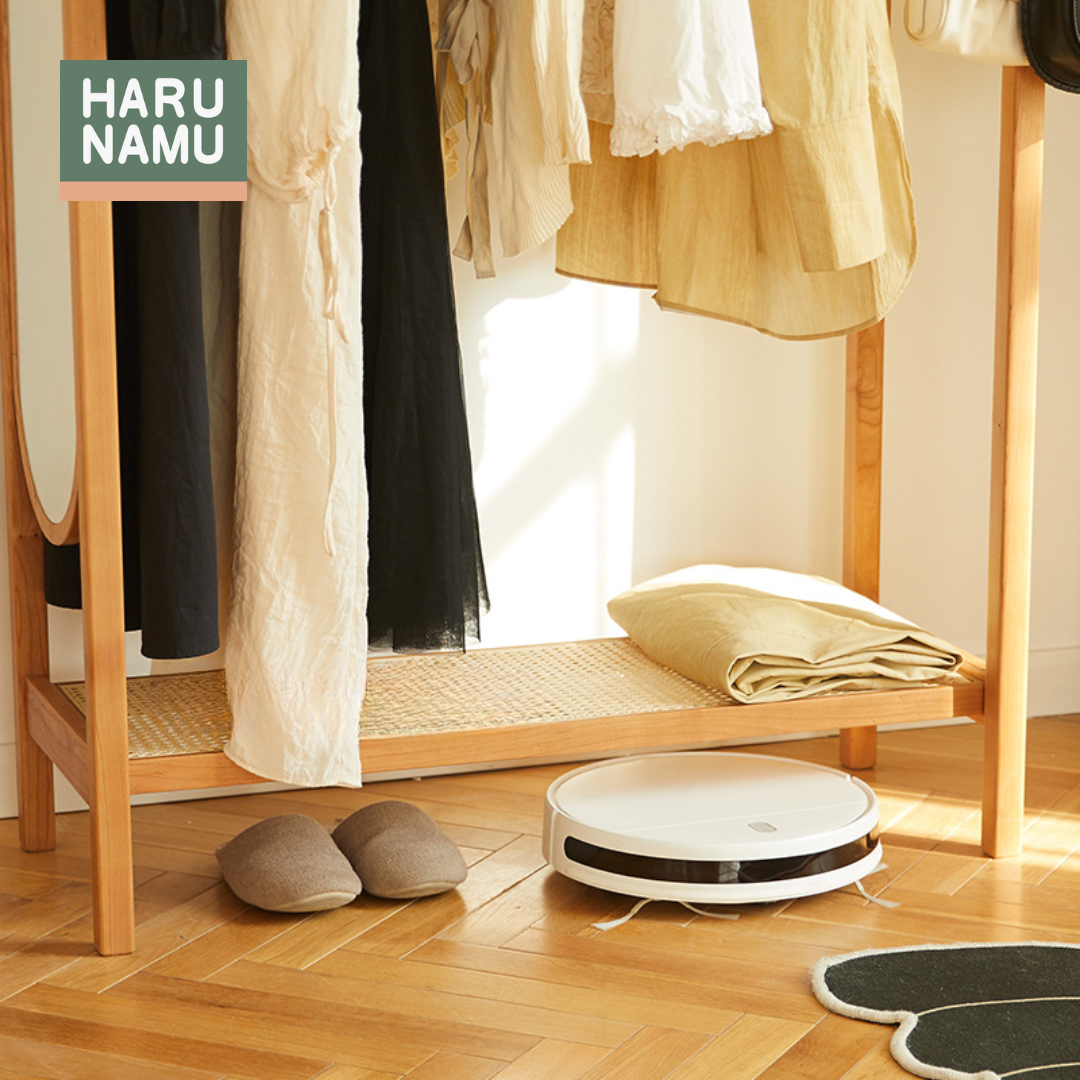 YŪKA Solid Wood Clothing Rack