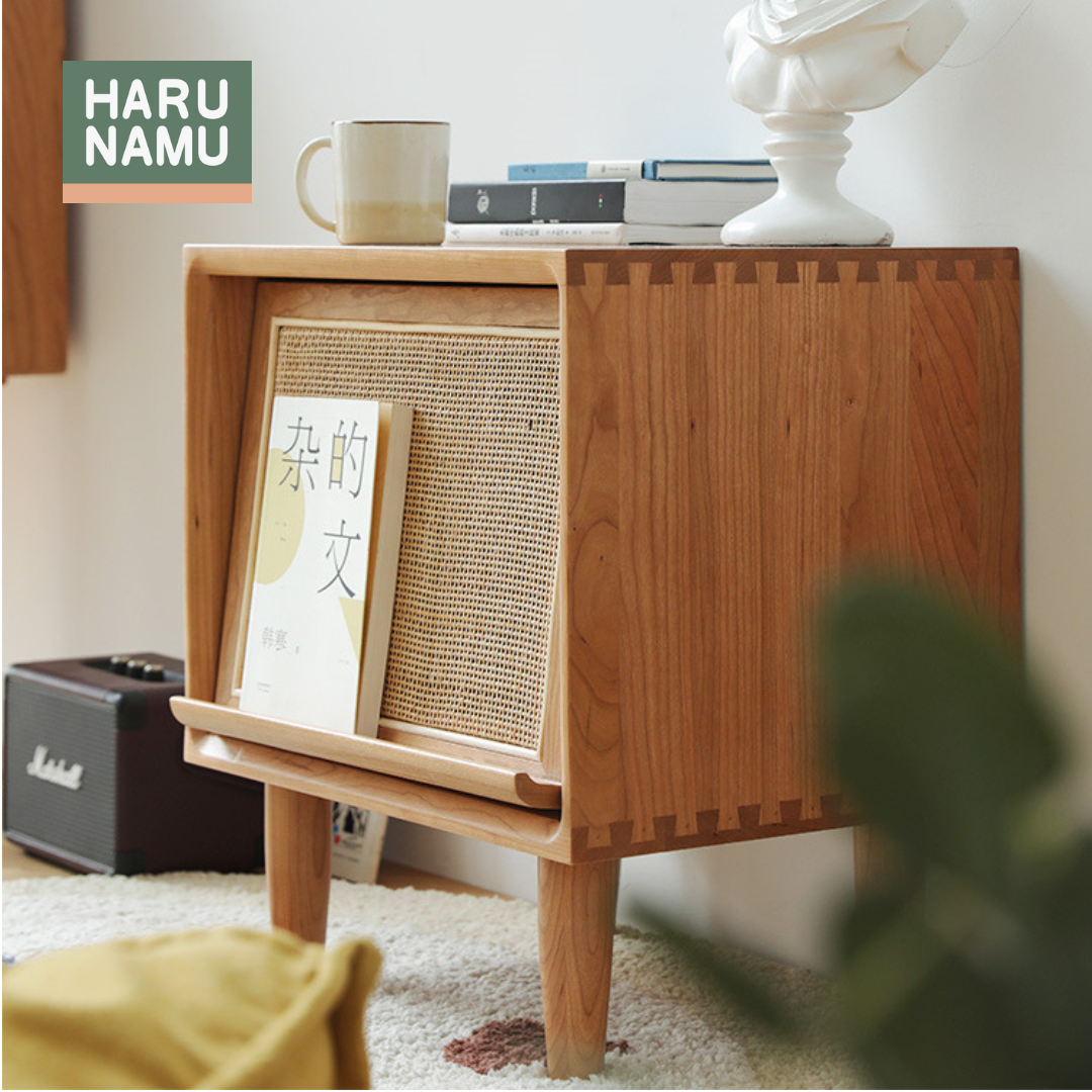 KUTSUROGU Solid Wood Rattan Bedside Cabinet