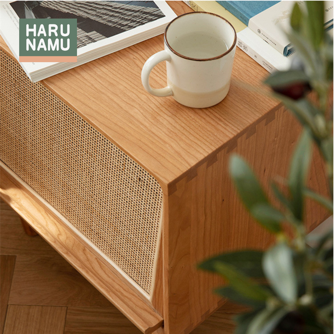 KUTSUROGU Solid Wood Rattan Bedside Cabinet