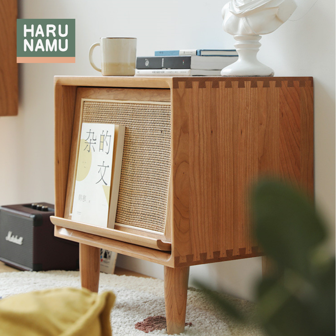 KUTSUROGU Solid Wood Rattan Bedside Cabinet