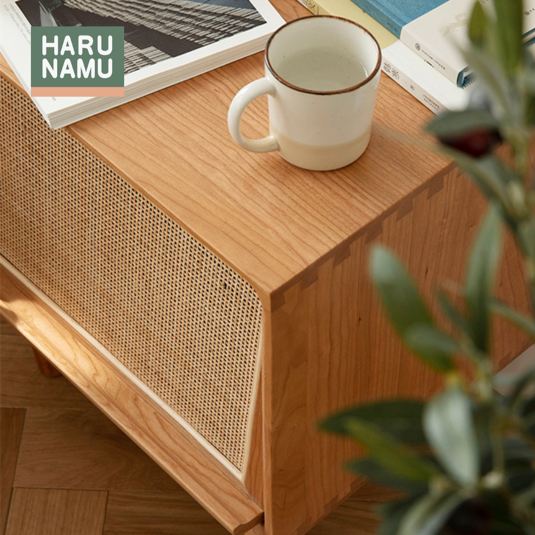 KUTSUROGU Solid Wood Rattan Bedside Cabinet